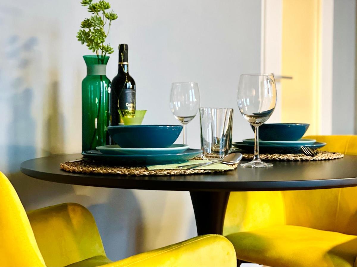 Klassen - Exklusives Altbau - Zentral - Rheinnaehe Apartment